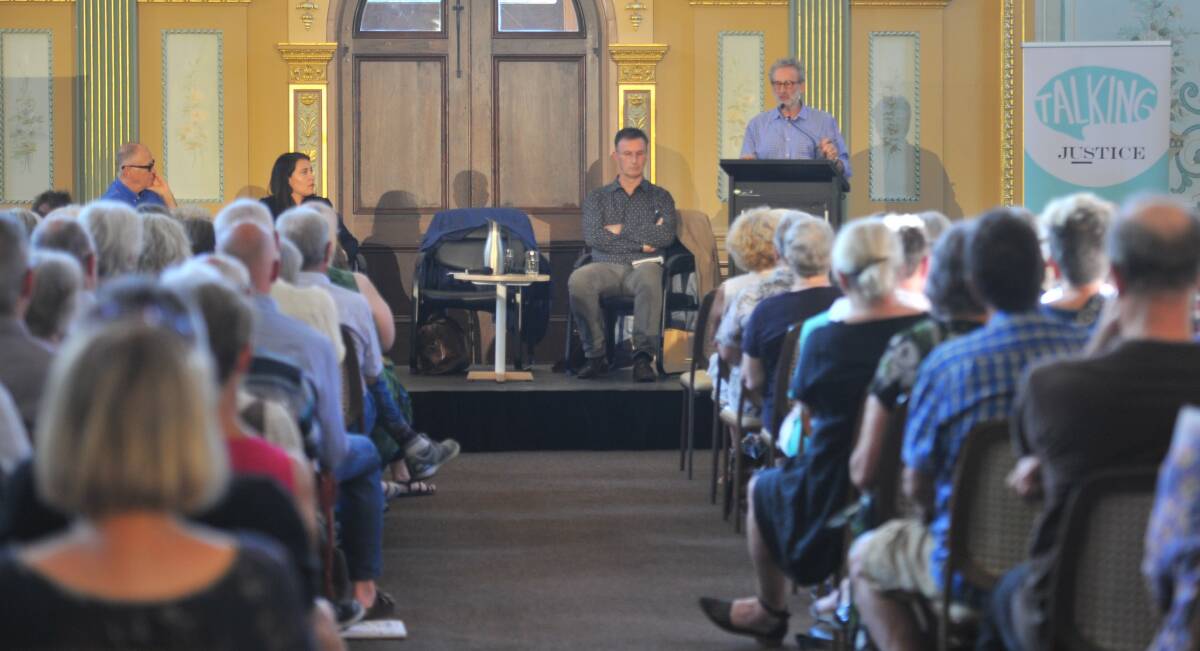 ENGAGED: M.C. Jon Faine opens the Talking Justice: Press Freedom in Australia event in the Bendigo Town Hall. Picture: EMMA D'AGOSTINO