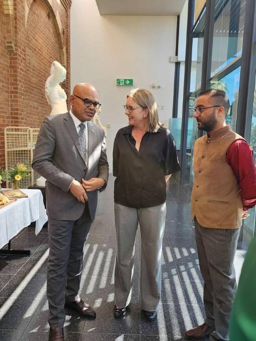 Dr Kumar with Victoria Premier Jacinta Allan and Indian Association of Bendigo president Abhishek Awasthi at the Bendigo At Gallery. Picture supplied.