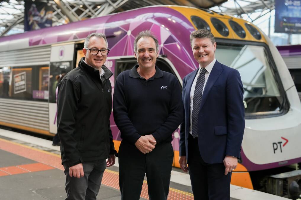 V/Line Chief Executive Officer Matt Carrick, Bendigo train driver Peter Reeves and Minister for Public Transport Ben Carroll. Picture supplied.