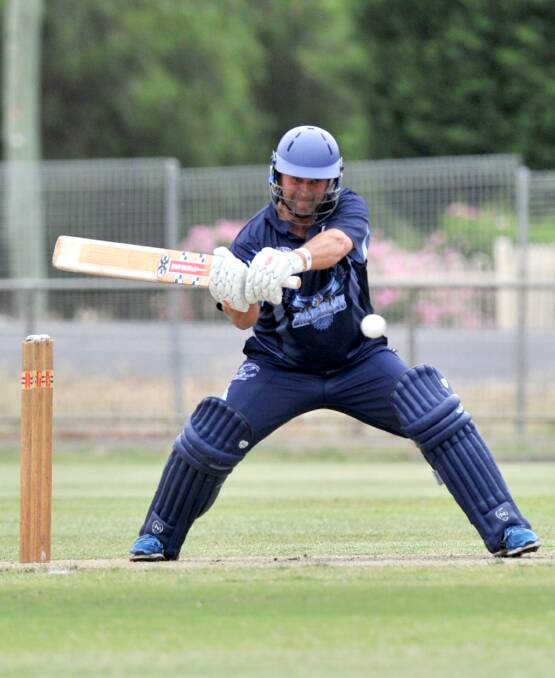 CENTURY-MAKER: Andrew Smith cracked 104 for Eaglehawk against Sandhurst in their Twenty20 match on Tuesday night at Weeroona Oval. Picture: NONI HYETT