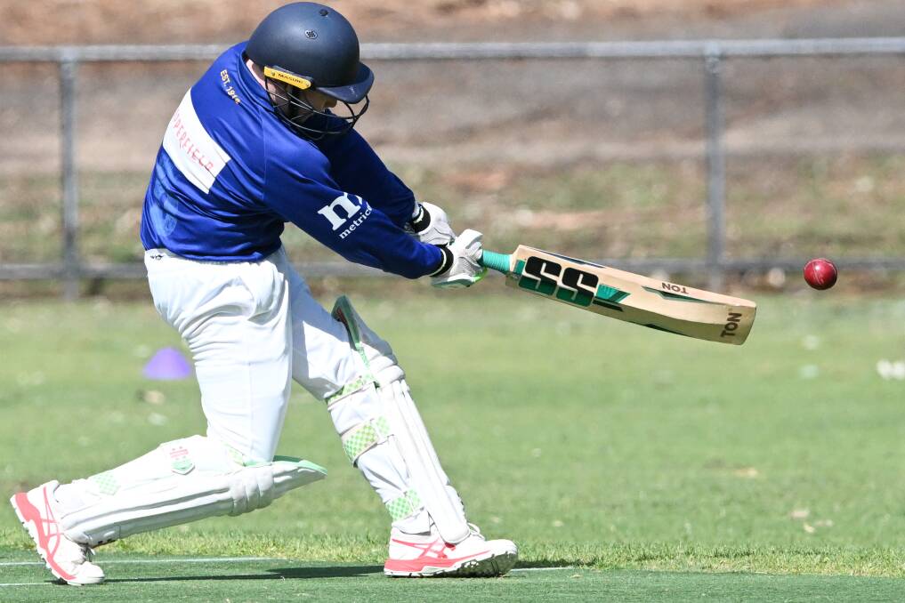 Golden Square's Euan Flood during his innings of 26 n.o. in the under-16B game against Bendigo United.