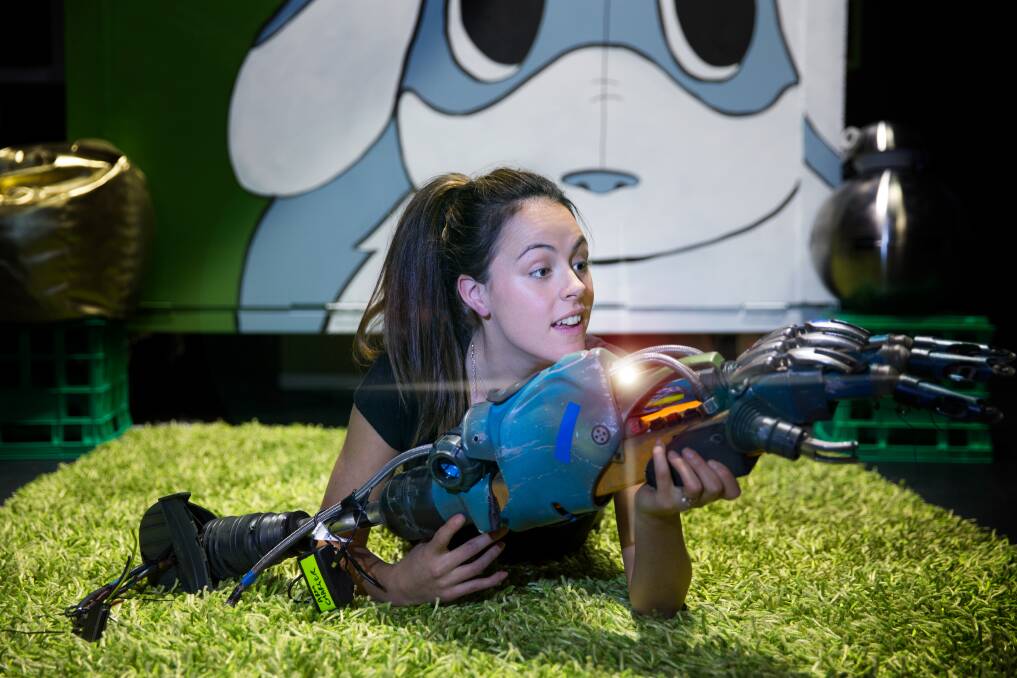 A scene from the 2018 Bendigo premiere of Arena Theatre Co's Robot Song. Picture supplied