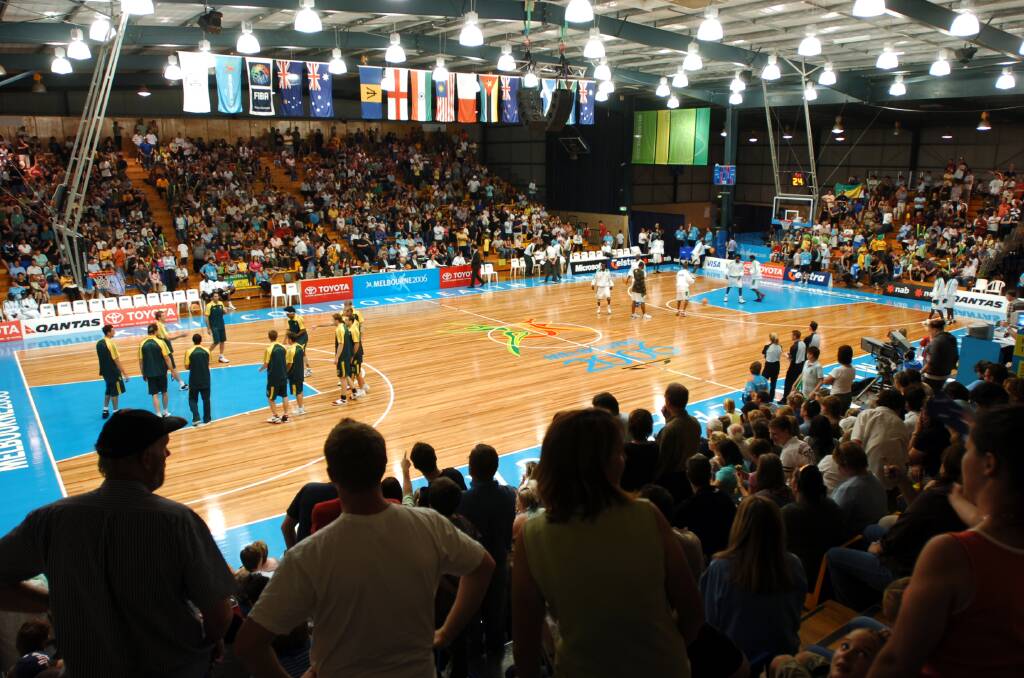 A basketball game in Bendigo during the Melbourne 2006 games. Picture by Peter Hyett