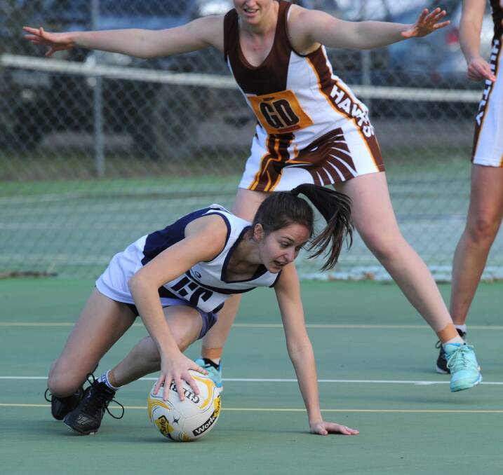 ON-TRACK: Goal shooter Stacey Bacon stumbled early but Lockington-Bamawm United recovered quickly to defeat Huntly and ignite their HDFNL netball finals hopes. Picture: NONI HYETT