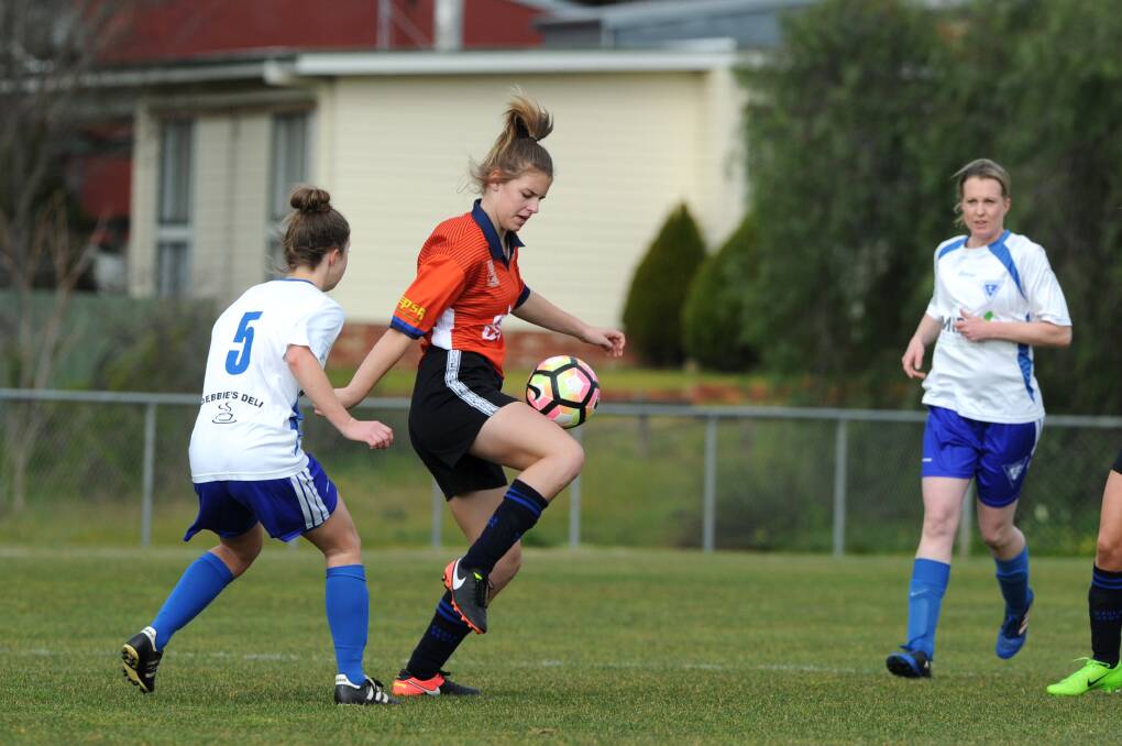 SILKY SKILLS: Tara Archbold was in top form for Eaglehawk on Sunday, scoring two goals in a  6-4 win over Strathdale at Truscott Reserve. Picture: NONI HYETT