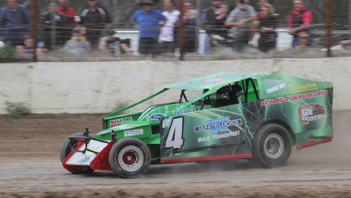 Bendigo's Paul Tindal will be looking to make his presence felt in the Dirt Modifieds at Rushworth Speedway.