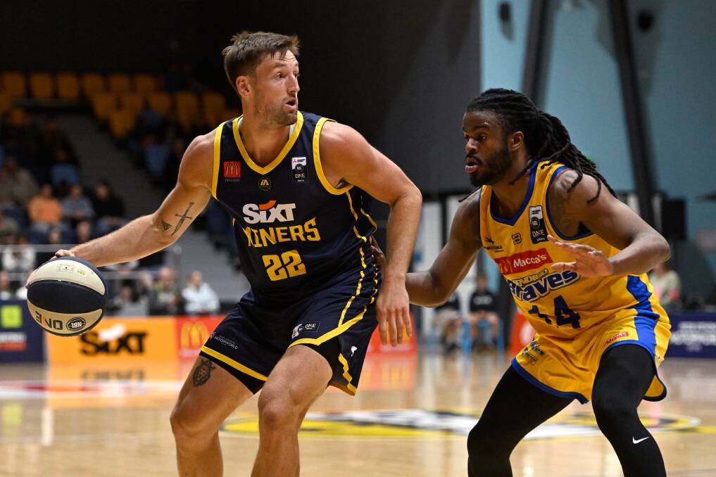 New Braves import Andrew Robinson impressed at the offensive and defensive ends of the court. Picture by Ballarat Courier.