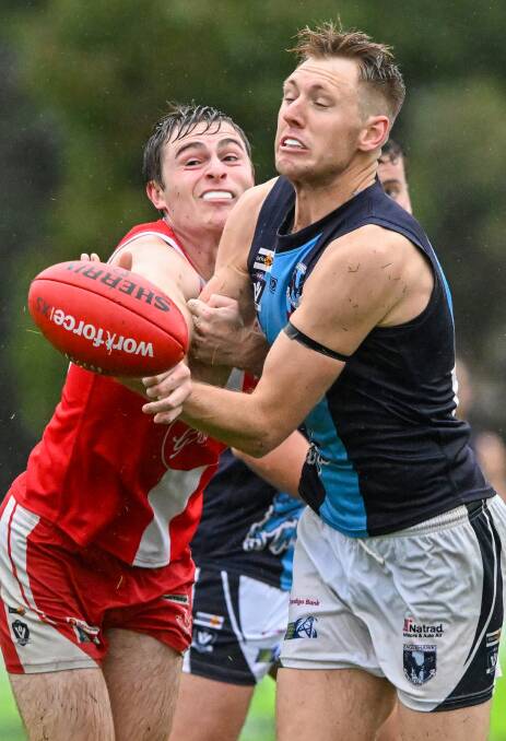 Eaglehaw's Cam McGlashan and South Bendigo's Sam Maher. Picture by Darren Howe