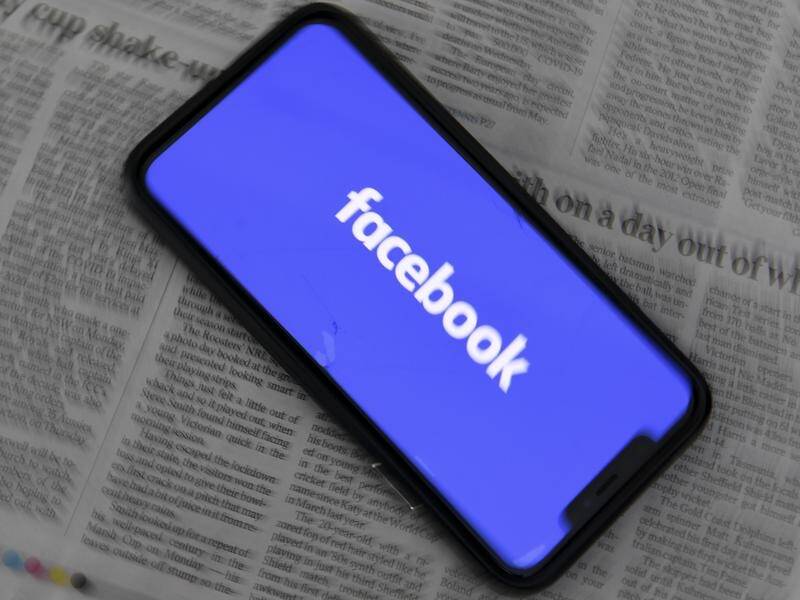 The government is considering how to make Facebook participate in the News Media Bargaining Code. (Lukas Coch/AAP PHOTOS)