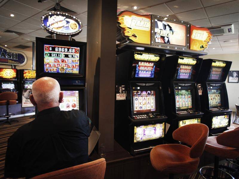 Victorians lost more than $3 billion to poker machines last financial year. (Paul Jeffers/AAP PHOTOS)